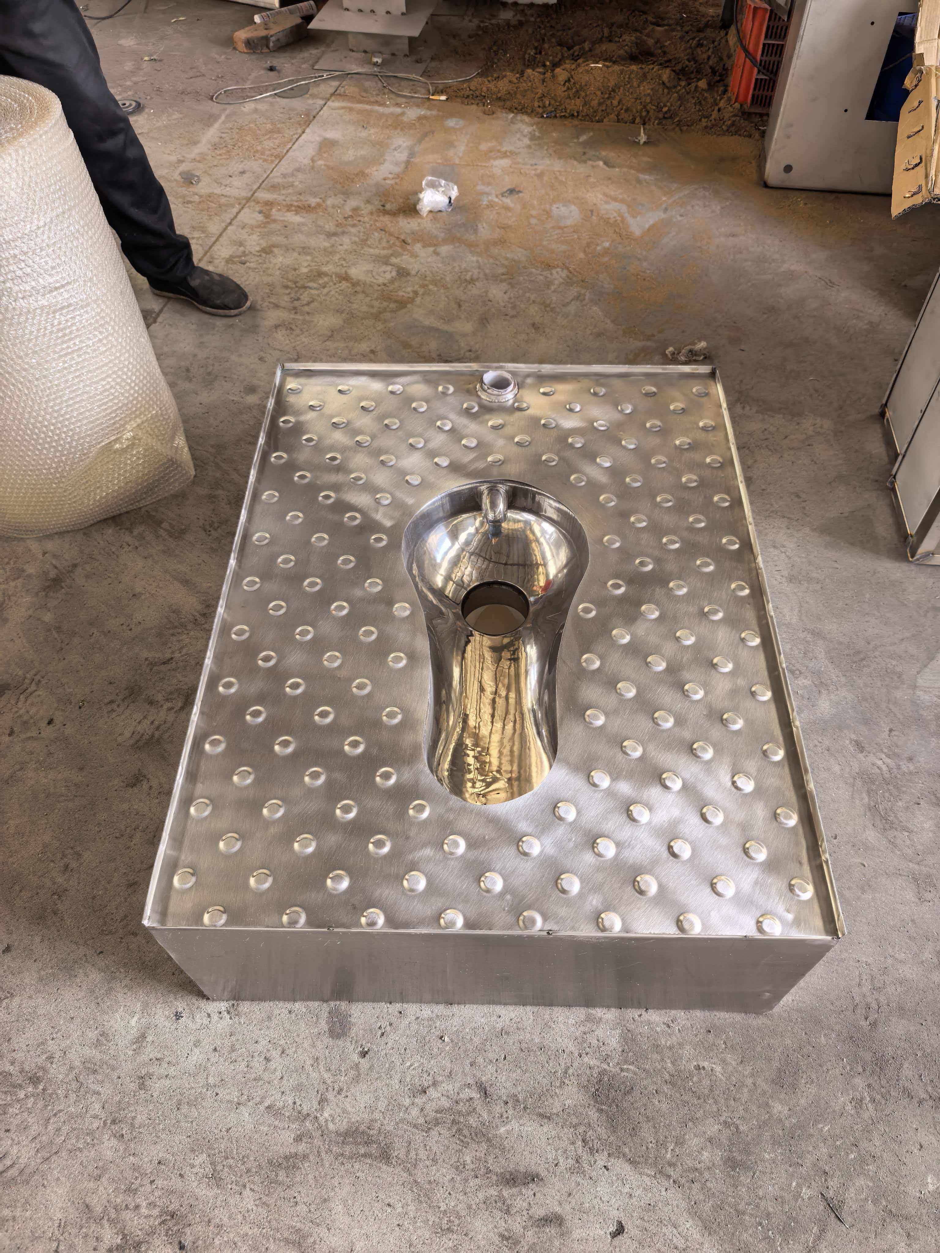 沧州不锈钢一体蹲便器